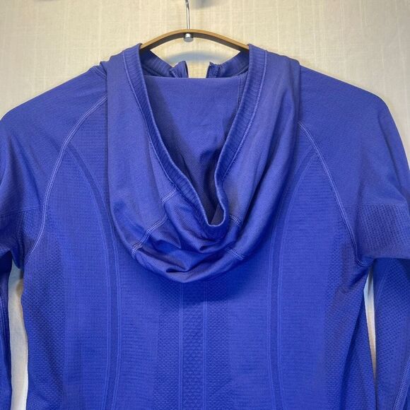 Lululemon Blue Run Dash Half Zip Pullover Long Sleeve Pullover Sweatshirt Size 6 - Picture 10 of 10